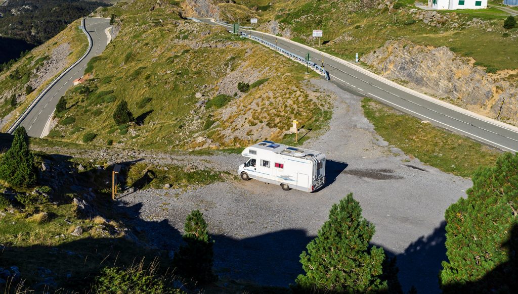 parkings autocaravanas navarra 1024x582 - Áreas y parkings de autocaravanas en Navarra