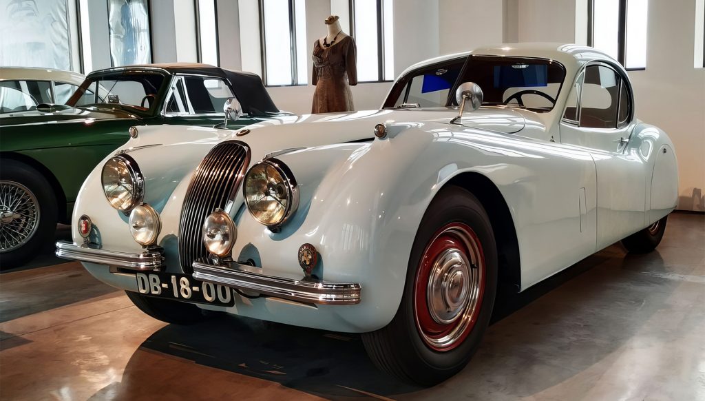 Museo del Automóvil y la Moda en Málaga: un plan cultural imprescindible en tu visita a la ciudad Malaga Museo del Automovil y de la Moda 1024x582 - Museo del Automóvil y la Moda en Málaga: un plan cultural imprescindible en tu visita a la ciudad