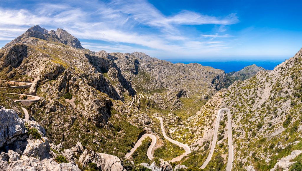 serra de tramuntana 1024x582 - Slow driving: conoce la nueva forma de viajar y las mejores rutas