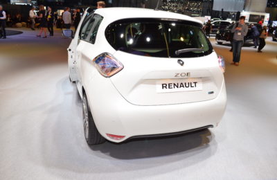 Renault 1 1 400x260 - ¿Cuál es el coche eléctrico más vendido de España?