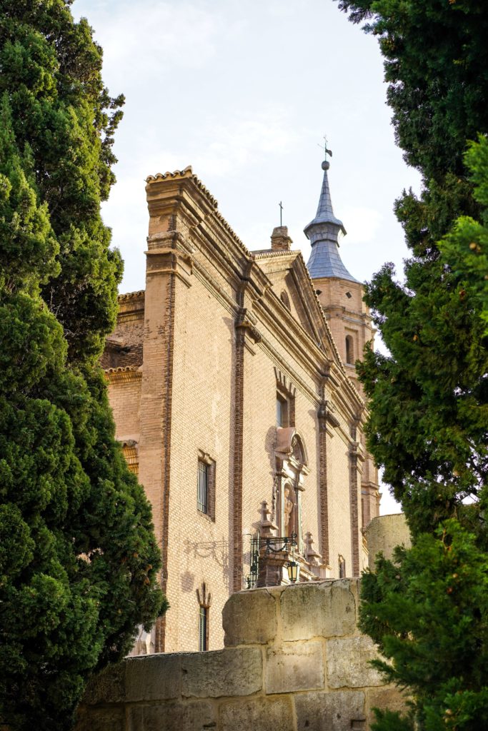 Zaragoza 3 683x1024 - Quiz: ¿Cuánto sabes de Zaragoza?