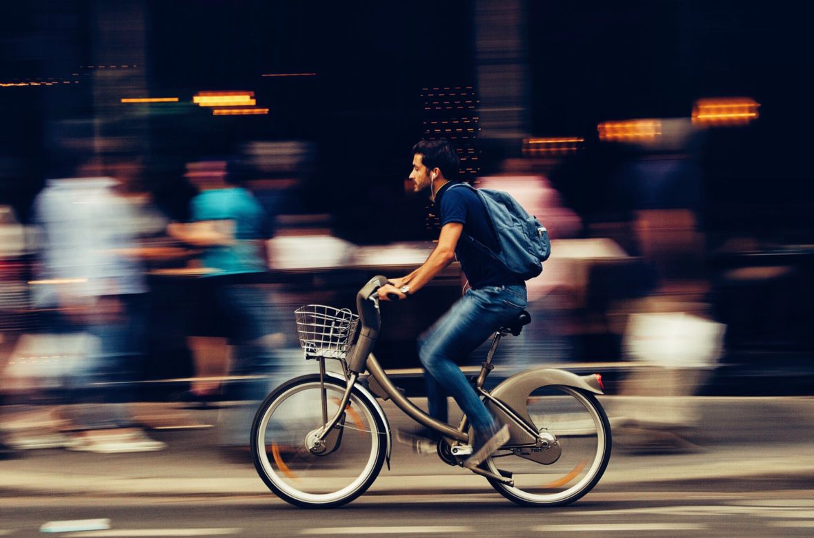 Las ayudas que se pueden pedir para comprar bicis y patinetes eléctricos pexels snapwire 310983 1180x781 - Las ayudas que se pueden pedir para comprar bicis y patinetes eléctricos