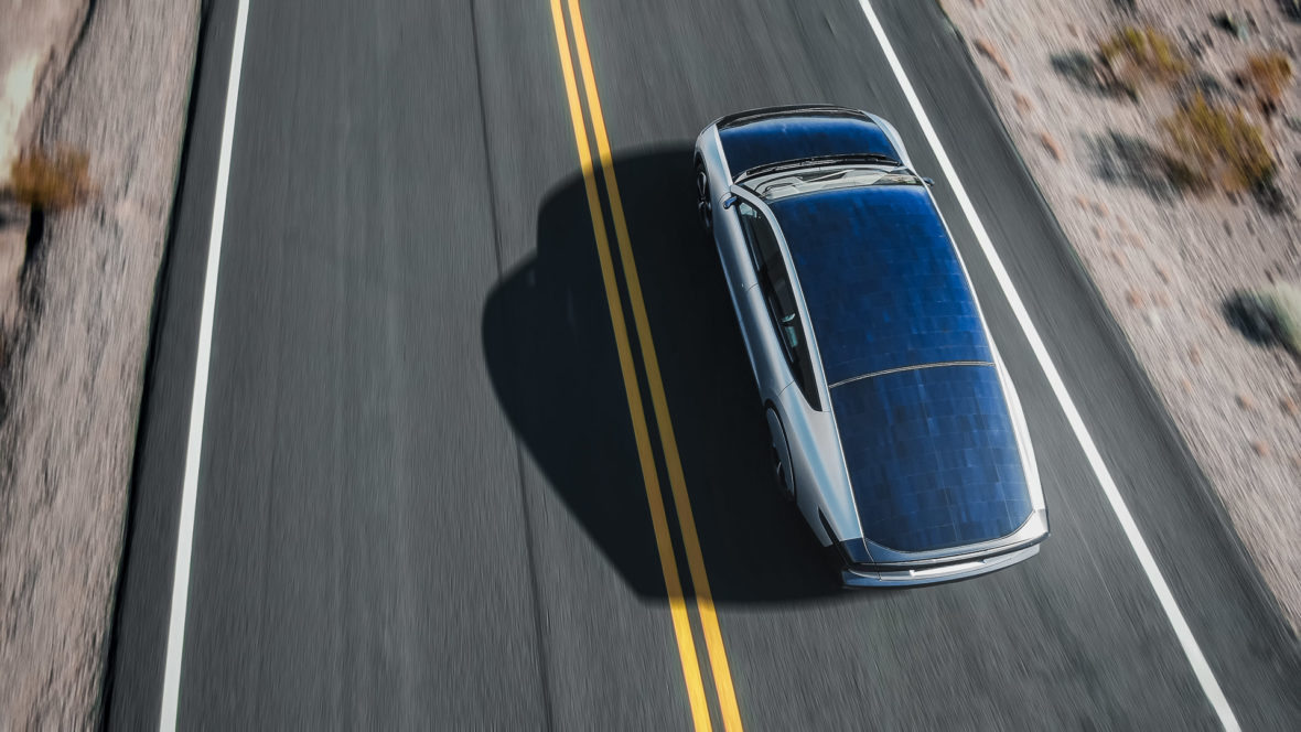coches con paneles solares