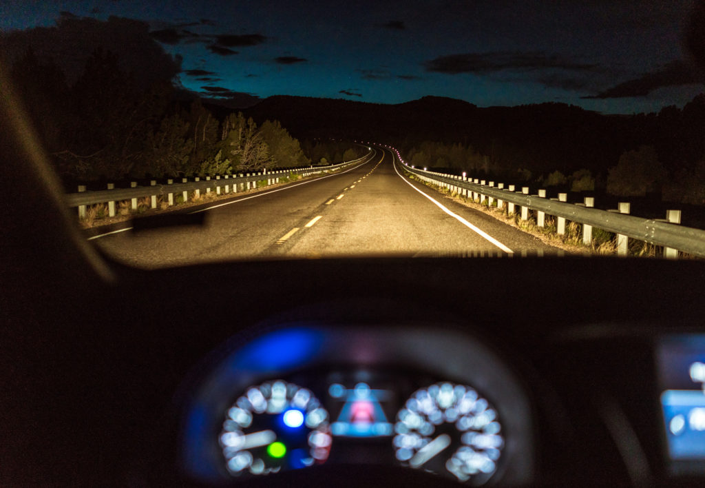 conducir de noche 1 1 1024x708 - Consejos para conducir de noche