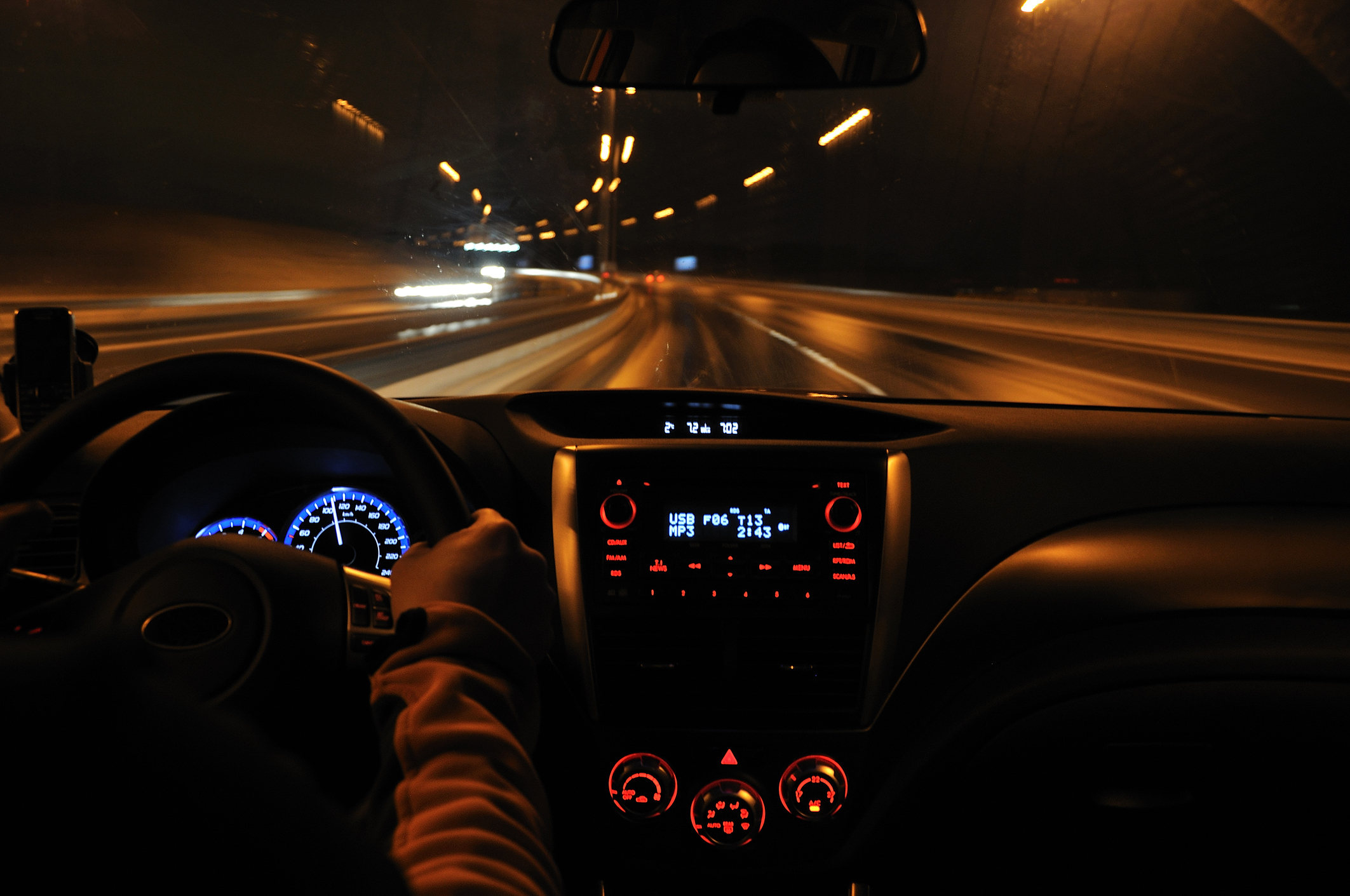 Consejos para conducir de noche Wikidriver