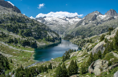PORTADA 1 400x260 - Las mejores rutas en coche por el Pirineo