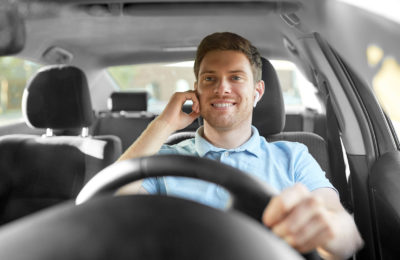 como se conecta el bluetooth al coche