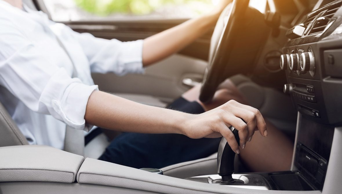 que es la transmisión de un coche