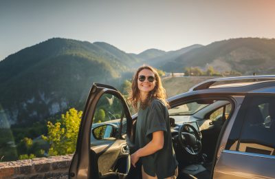 Cómo alquilar coches baratos con trucos
