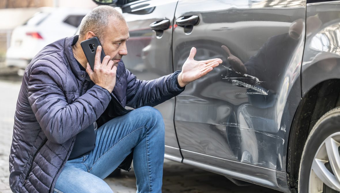 como quitar arañazos del coche