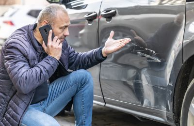 como quitar arañazos del coche